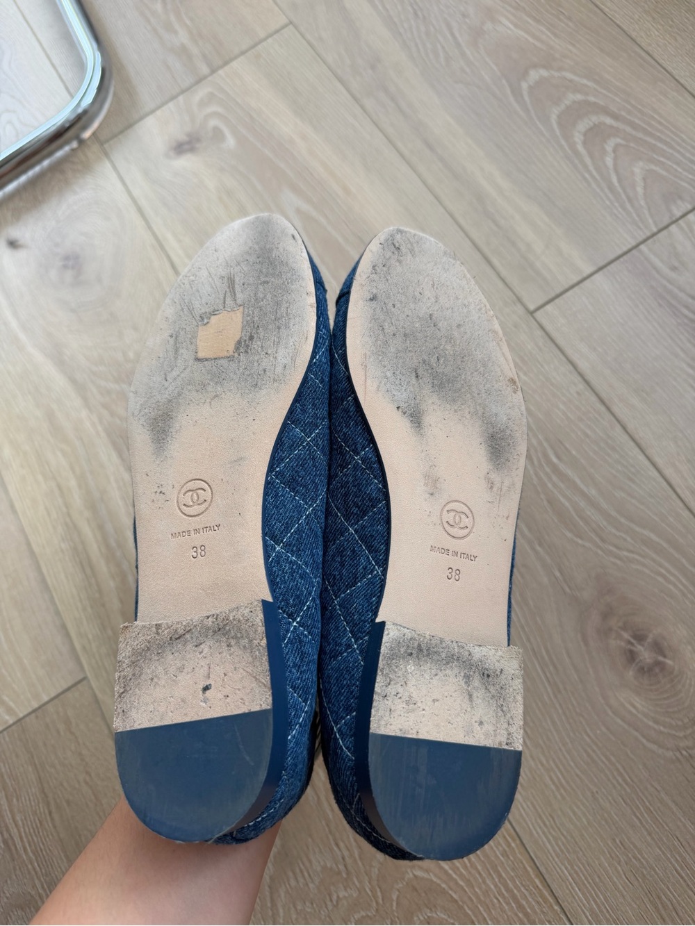 CHANEL Denim Quilted Navy Ballet Flats with CC Logo - Picture 2 of 2